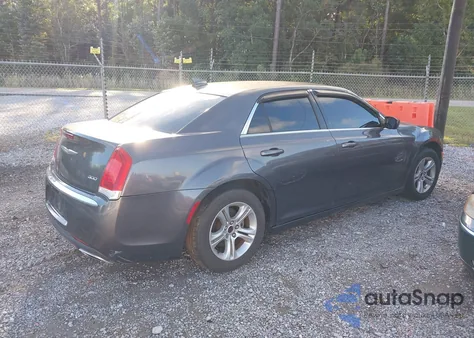 2015 Chrysler 300 Limited z USA, uszkodzony, nr VIN 2C3CCAAG3FH772815